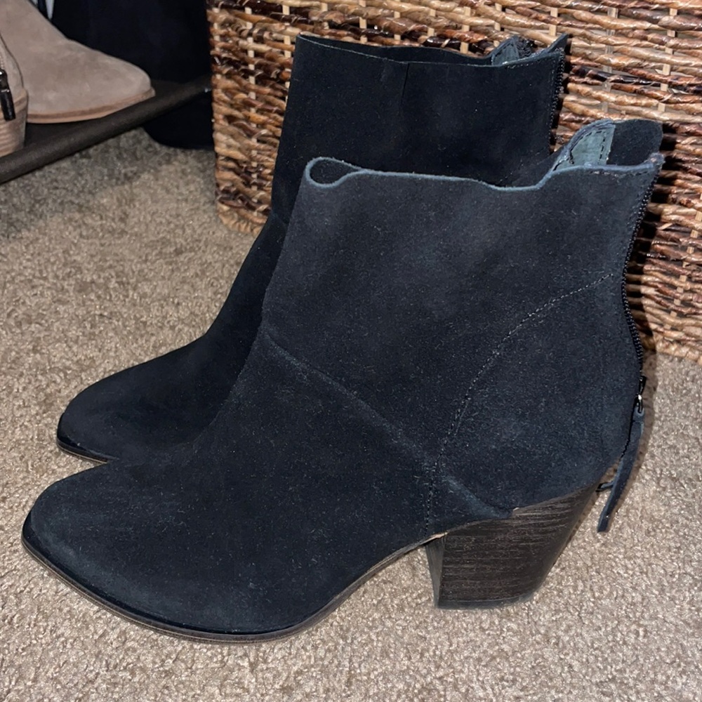 Chinese Laundry booties